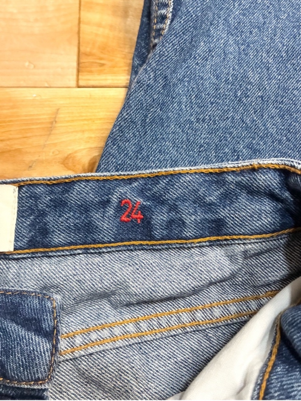 Sezane Slim Mid Rise Jeans - Picture 5 of 6